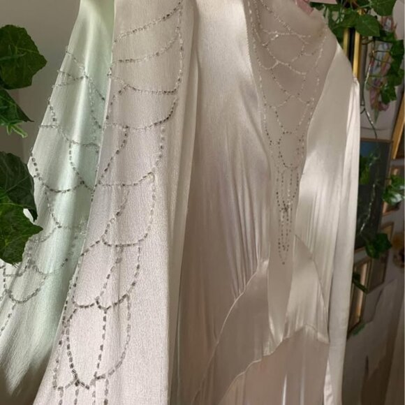 Vintage Wedding Dress - Picture 2 of 9